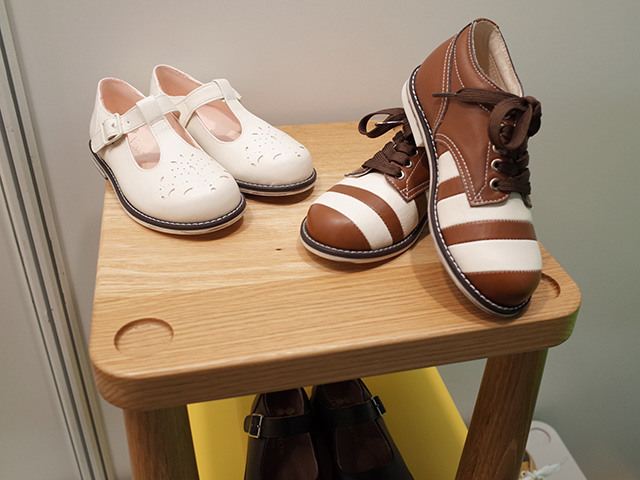 日本から出展！ 子供の成長を考えて作られたシックな革靴。 NINOS http://www.ninos-shoe.com/#!insole/cx2z